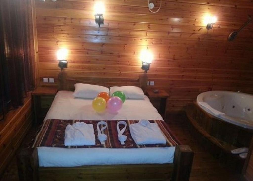 Musical Garden Cabins Ramot Bilik gambar